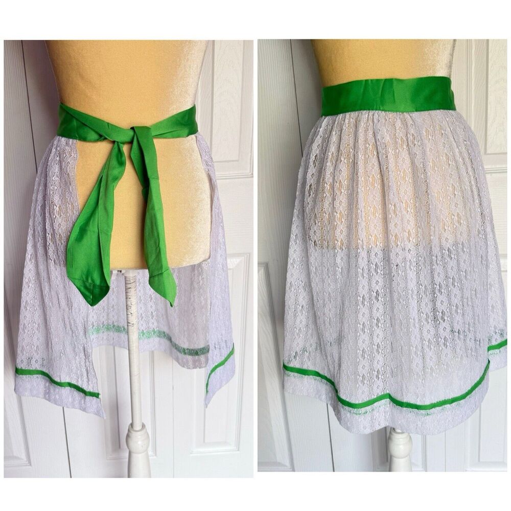 VINTAGE APRON LACE WHITE END GREEN COLOR